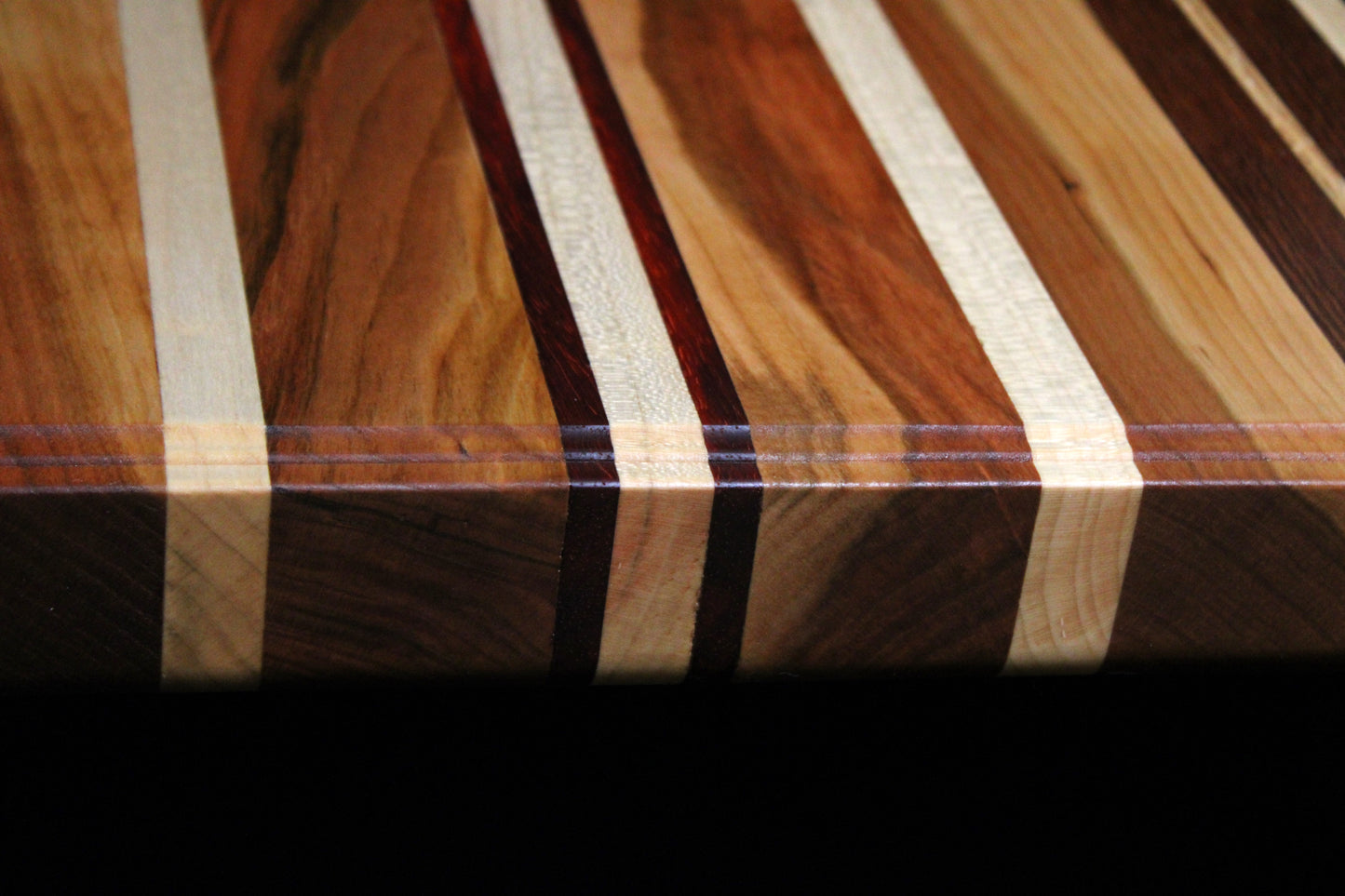 Cutting Board w/ 4 Woods #12