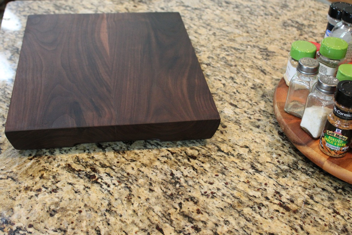 Big Walnut Cutting Board