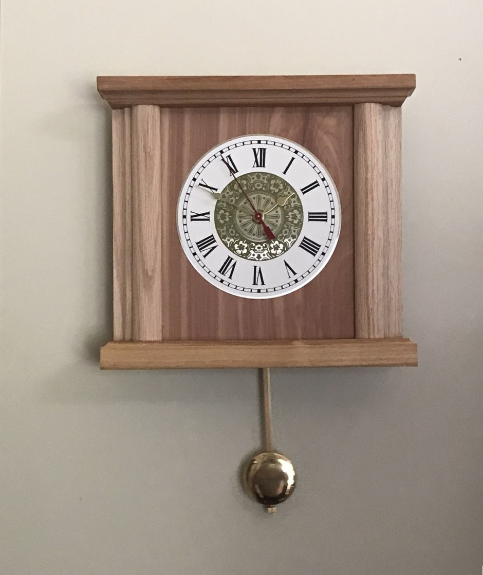 Pendulum Clock with Natural Woods