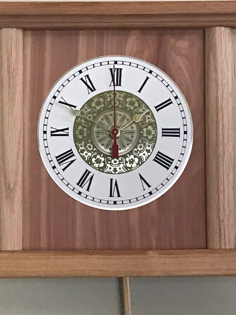 Pendulum Clock with Natural Woods