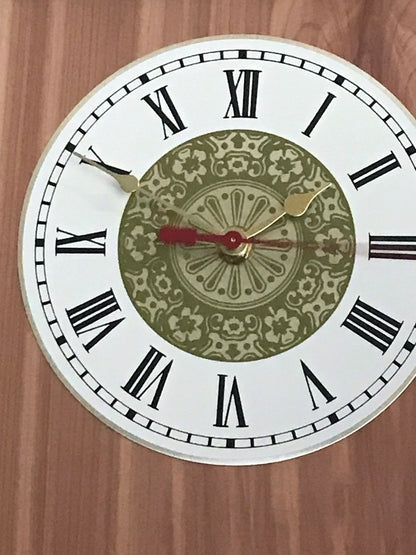 Pendulum Clock with Natural Woods